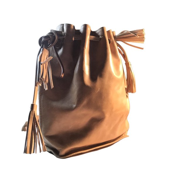 MONSERAT De LUCCA Sacha Beige Sand LEATHER Tassel Drawstring Fringe Bucket Bag! - Picture 5 of 13